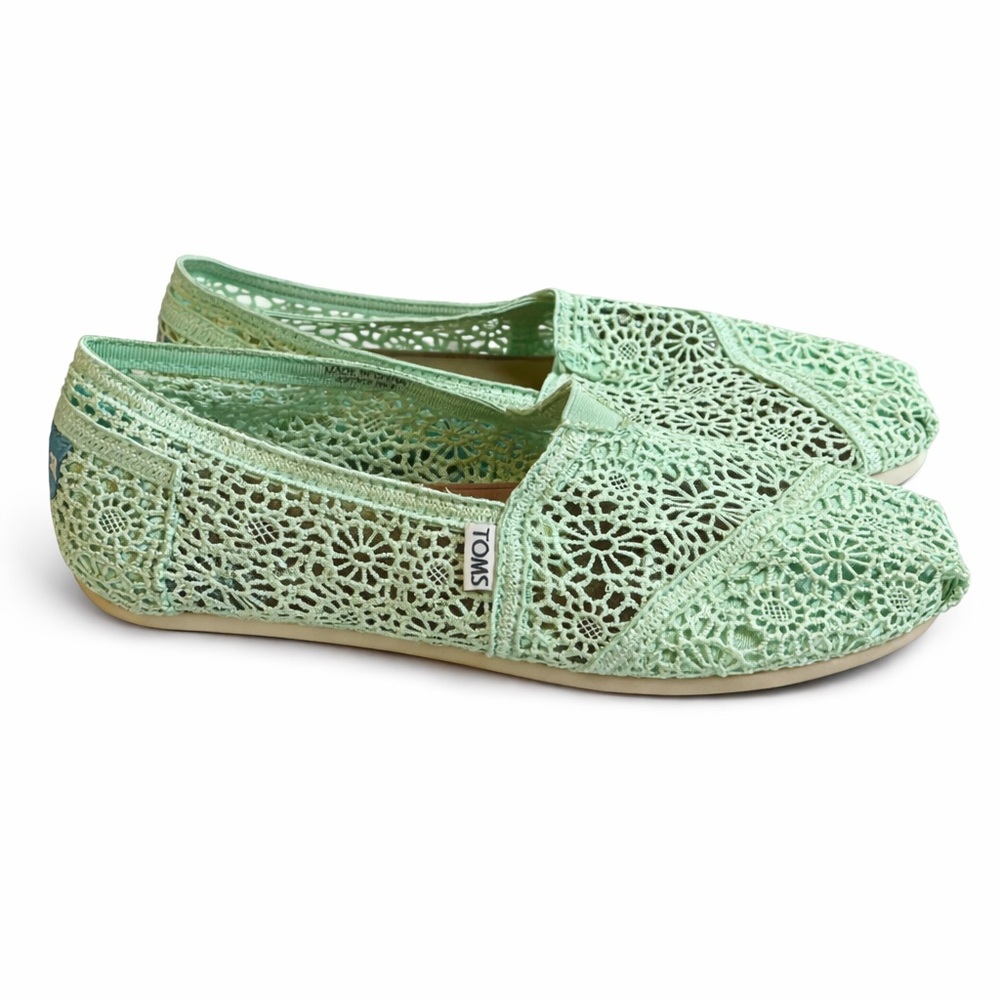 TOMS Mint Green Crochet Lace Slip-On Flats Women’s Size 8 NEVER WORN
